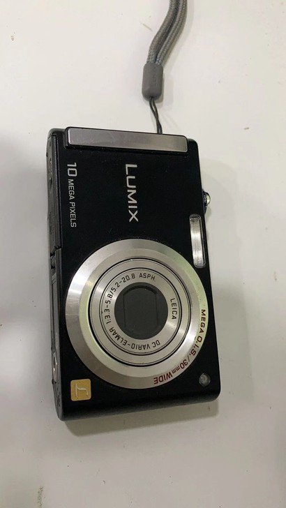松下DMC-FS5数码相机出售 没有电池无...