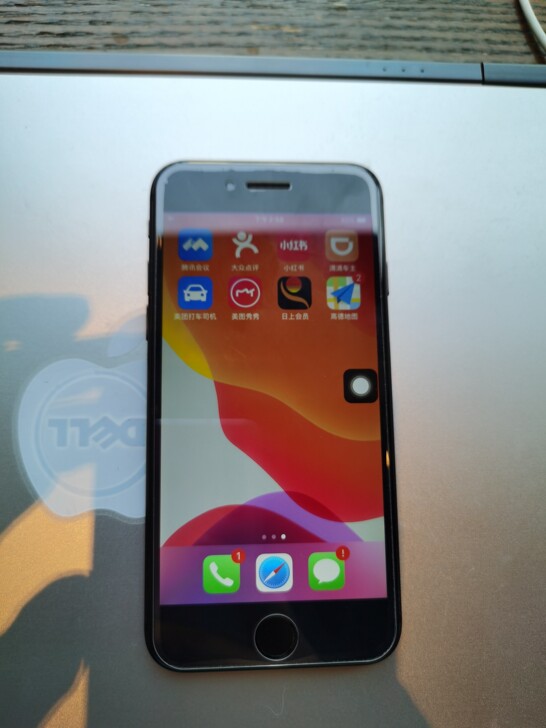 苹果8美版，无锁三网通，可以正常刷机升级还...