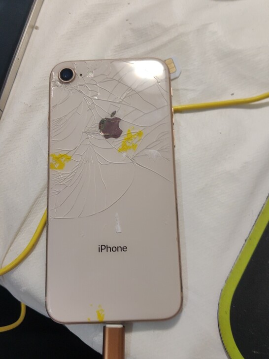 苹果8，花机，内屏坏，可以触摸不灵敏，主板...