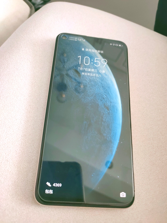 荣耀20 麒麟980， 8+256，几乎全...