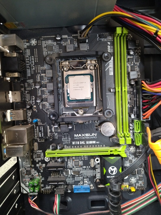 铭瑄H110D4L主板成色如图实物实拍。测...