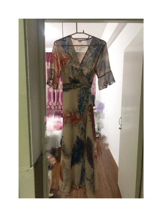 旅游购入裙子 就穿过一次