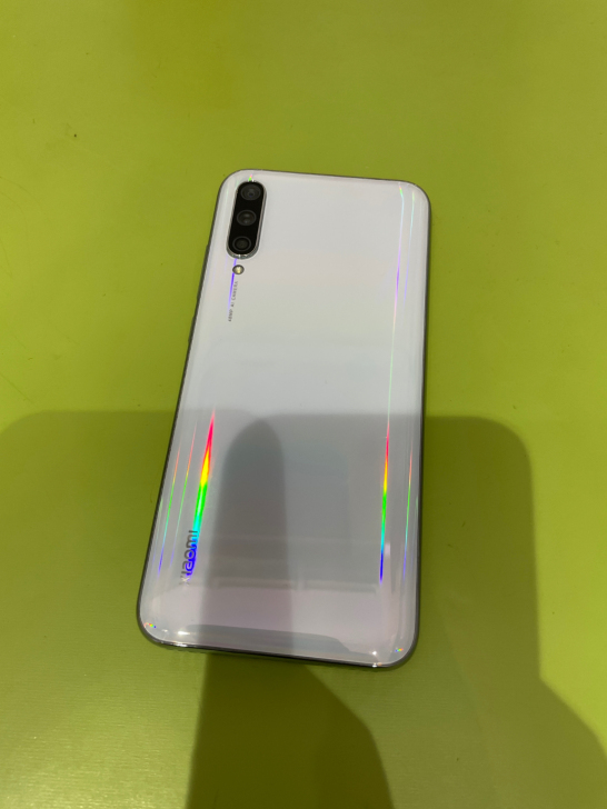 小米CC9 se,6+64G,手机外观99...