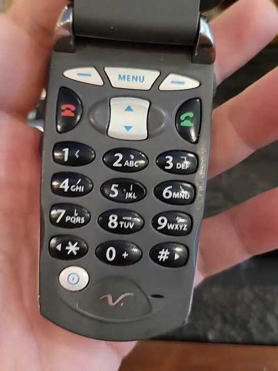 摩托罗拉v60 国行二码合一 机器10成新...