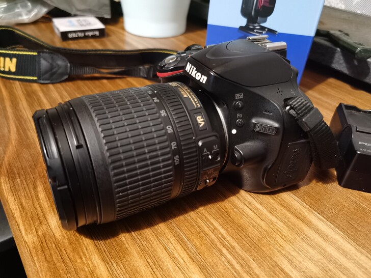 尼康D5100套机，带尼康18-105 V...
