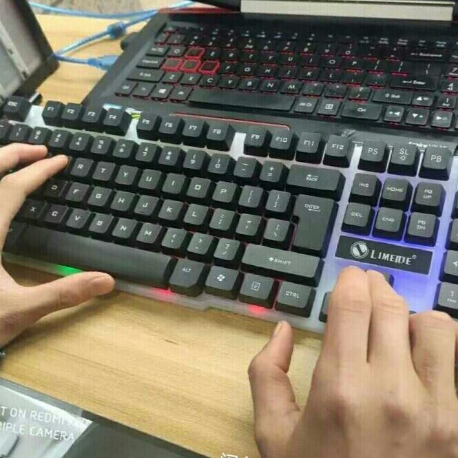【低价出】机械手感游戏键盘台式笔记本有线电...