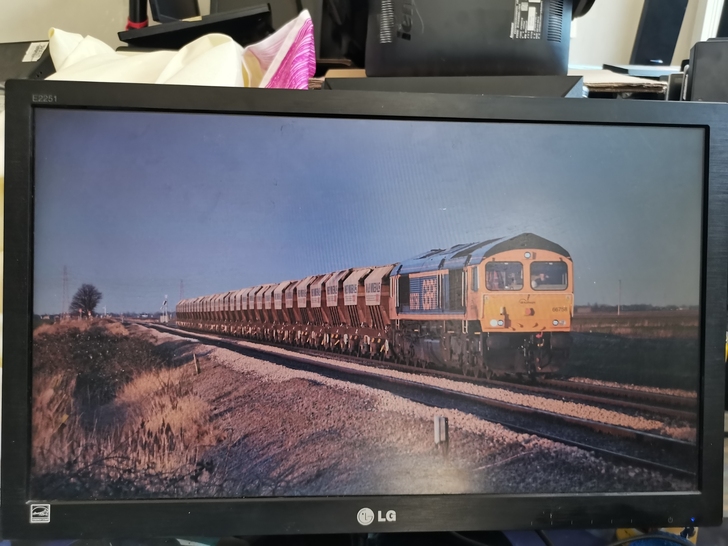 22寸LG高清液晶显示器,