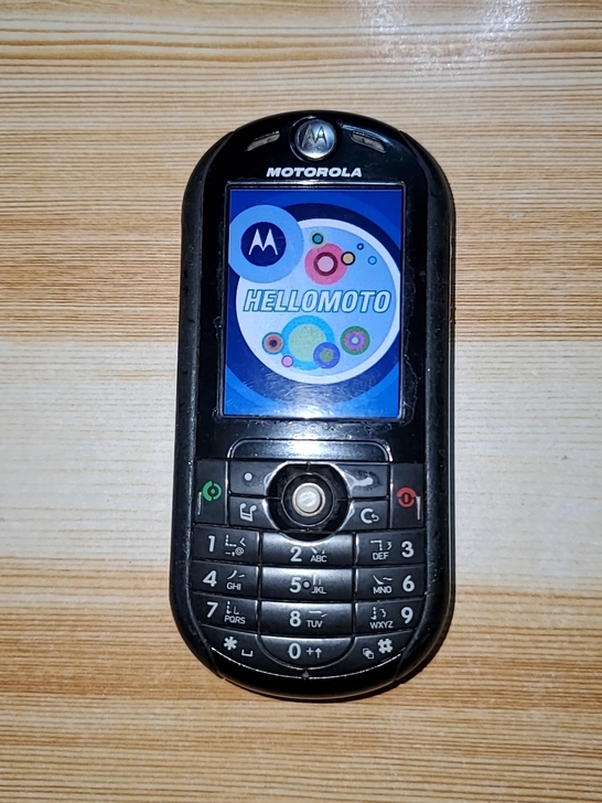 摩托罗拉E2经典情怀音乐手机,品相如图,实...