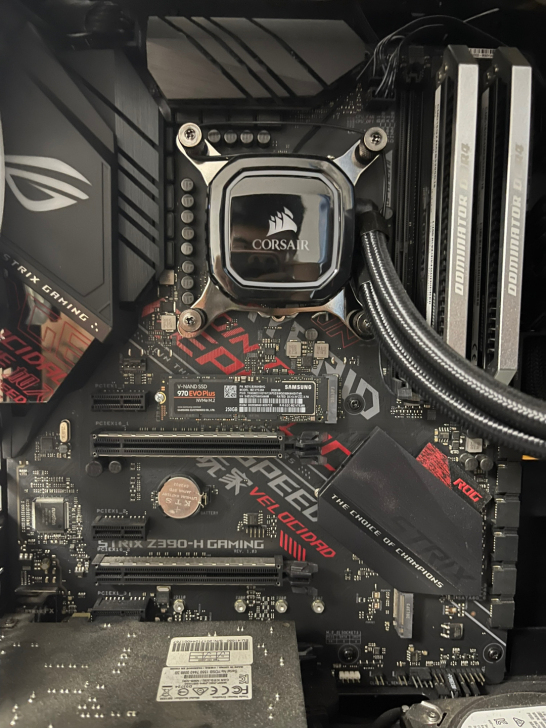 盒装9700k 20年购入,和主板一起