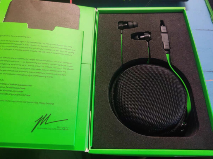 雷蛇战锤狂鲨v2专业版,带包装,带小包,带...