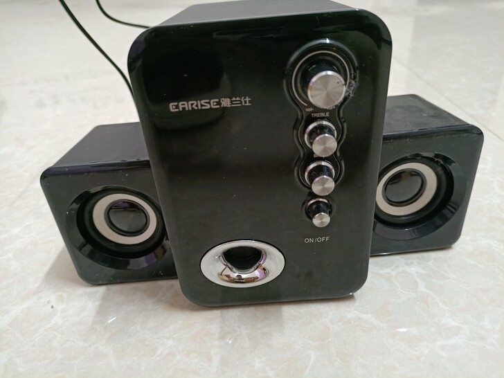 雅兰仕Q8电脑多媒体音箱