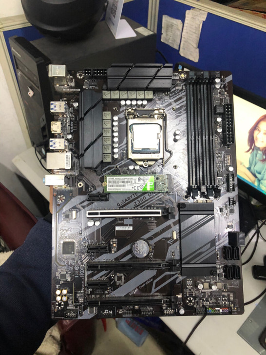 技嘉Z390 UD 支持9代CPU 针脚1...
