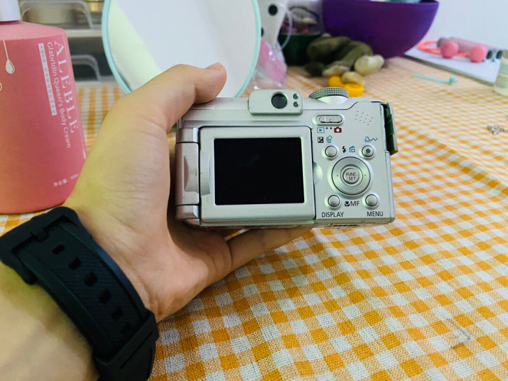 当时540入手的，闲置了，准备入手相机佳能...