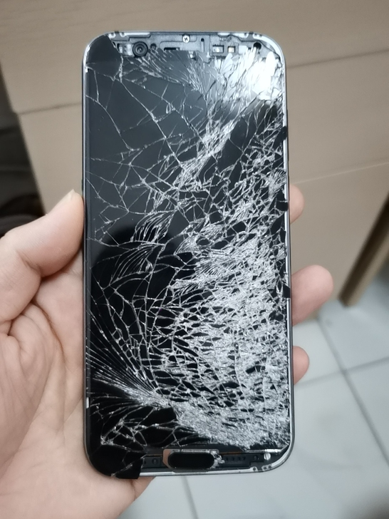 黑鲨1代，8+128，开机屏幕坏了，主板已...