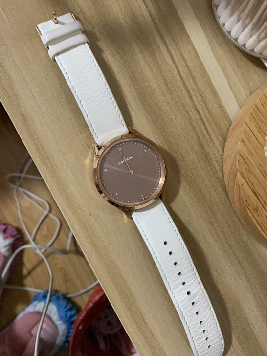 99成新佳明女士运动手表，基本新，使用痕迹...