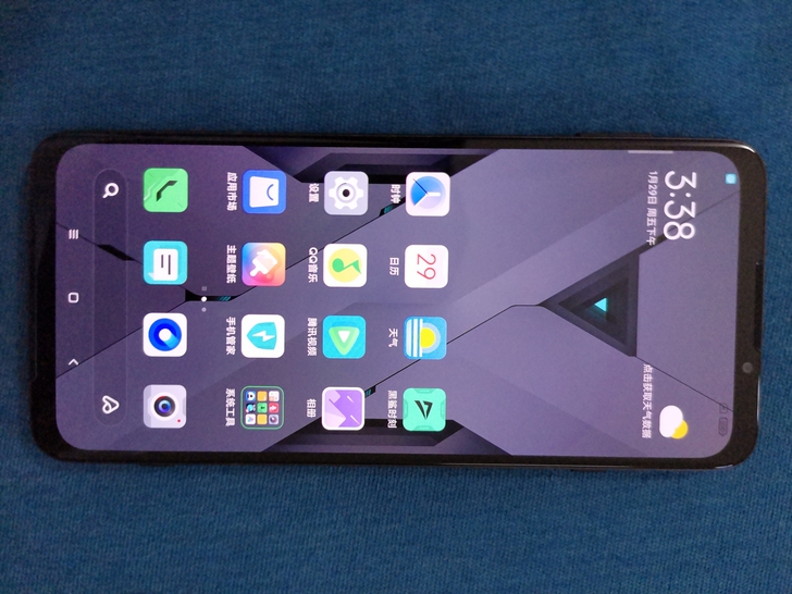 黑鲨游戏手机3S 配置是12+256G 高...