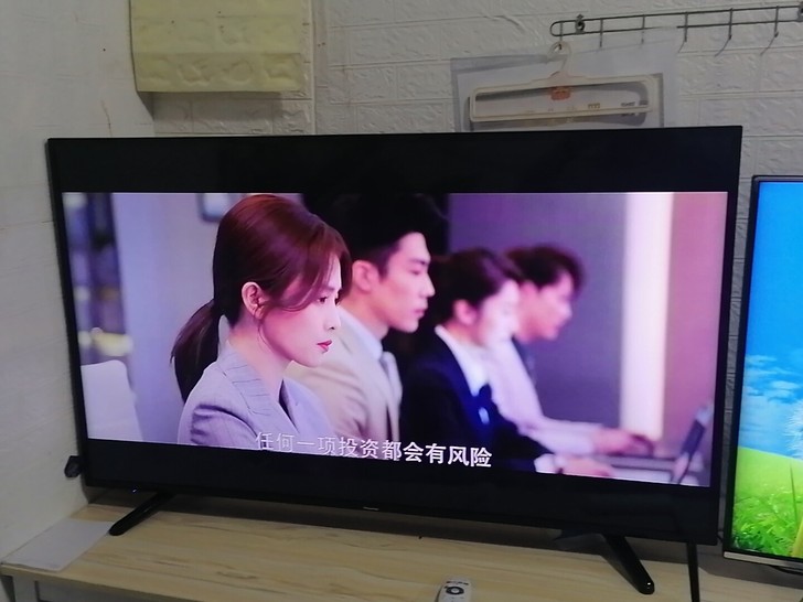 精品海信55寸4K超清无线网络电视手机投屏