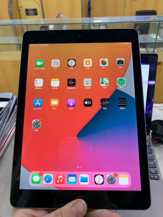 2017款iPad 32g 插卡4gwifi