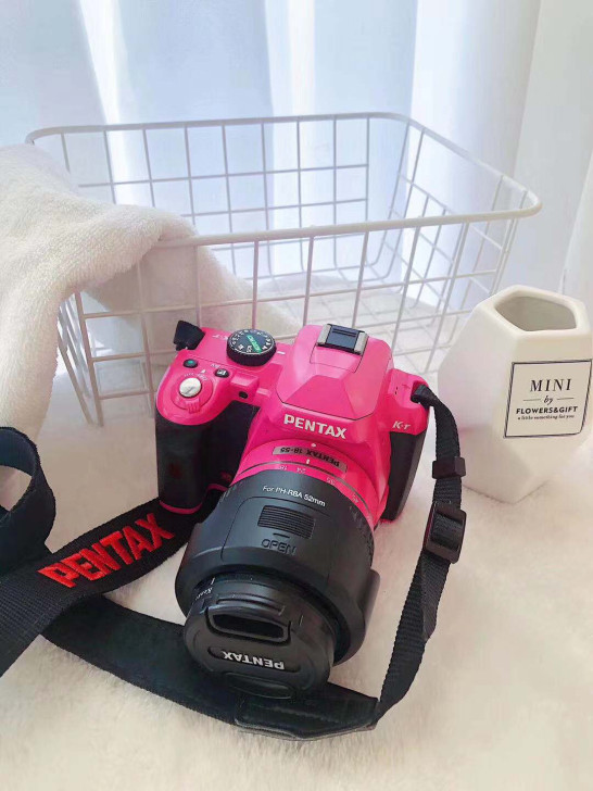 自用宾得KR套机含18-55镜头，玫红色，...