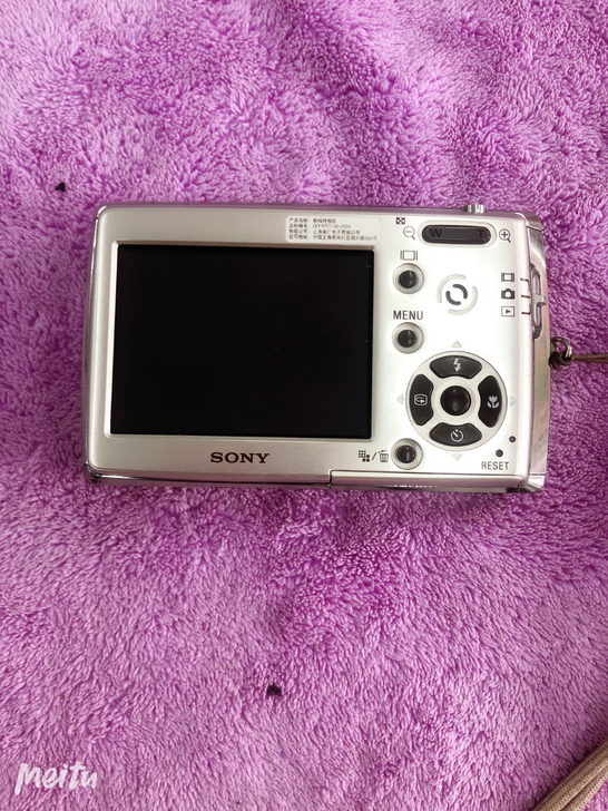 索尼T3 成色8成新,单价电池休眠储存卡,...