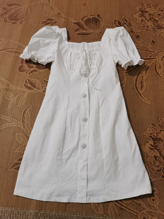 实体店128购入，洗过一次，只上身试穿过，...