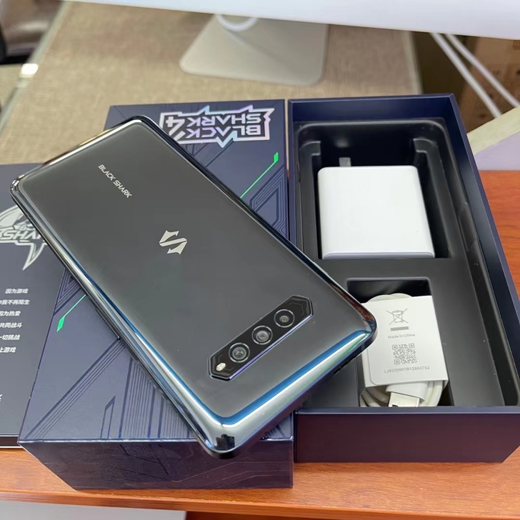 黑鲨游戏手机4 黑色 12+128G ...