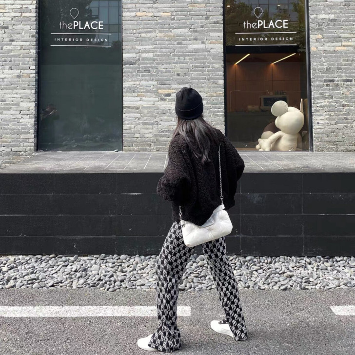 直筒针织裤有黑白两色便宜出