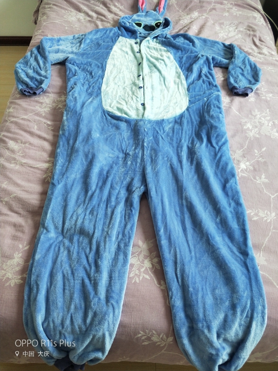 法兰绒男孩连体睡衣，生日收到的礼物。身高1...