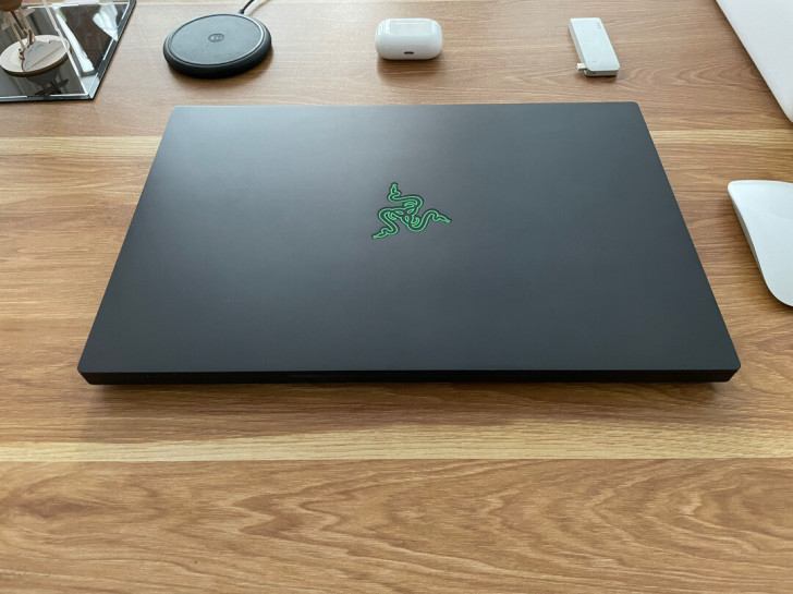 雷蛇灵刃15 rtx2070国行准新4ko...