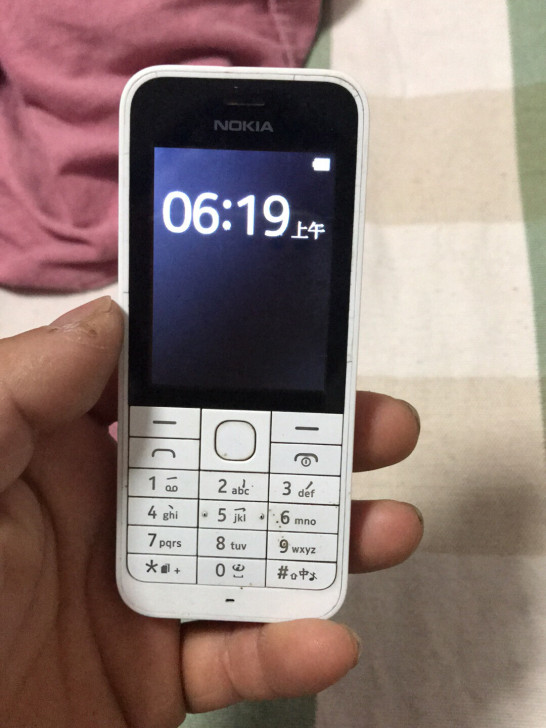 诺基亚手机，待机时间长，三年五年用不坏，正...