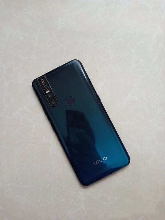 vivos1 待机三天6+128个人一手...