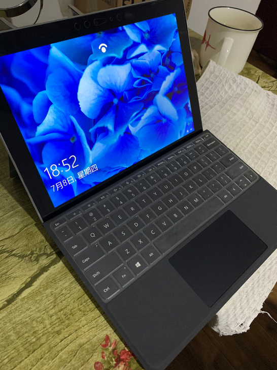 Surface go 4+64g成色不错，...