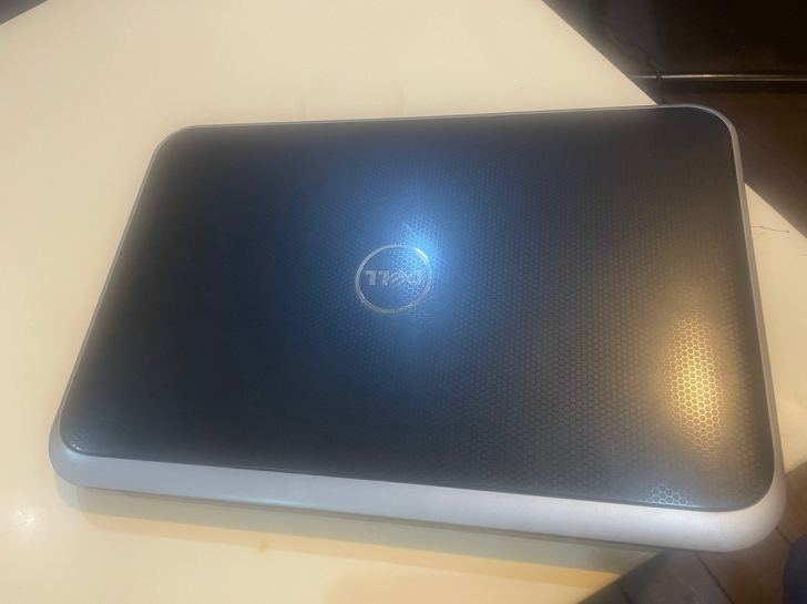 Dell inspiron7520笔记本电脑