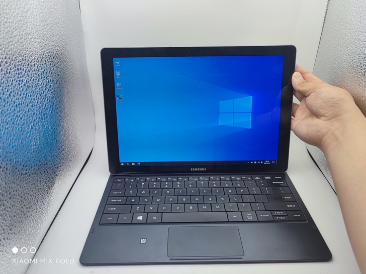三星Galaxy TabPro S 二合一...