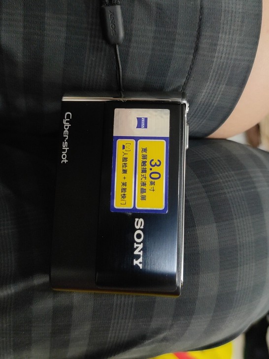 索尼照相机T70 有充电器电器和储存卡 ...