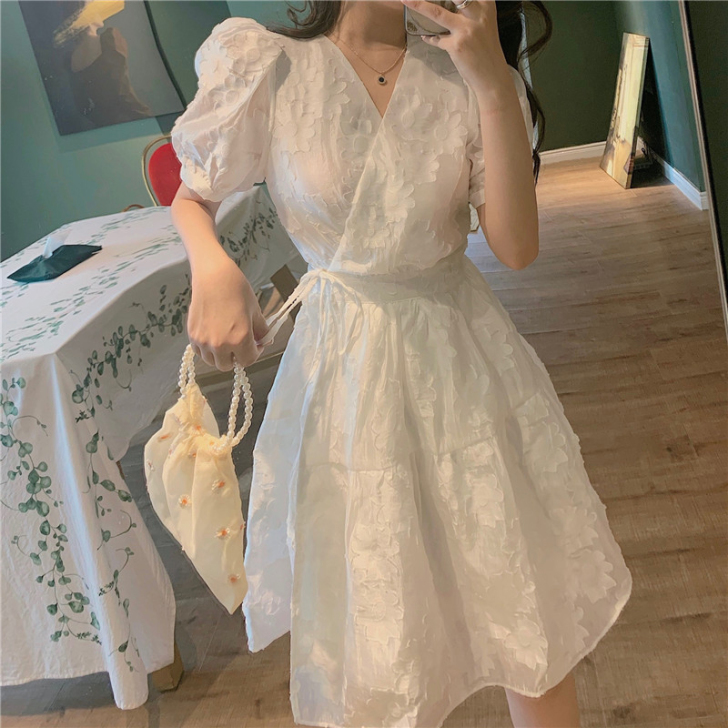 法式系带网纱泡泡袖浮雕印花裙子超仙女森系收...