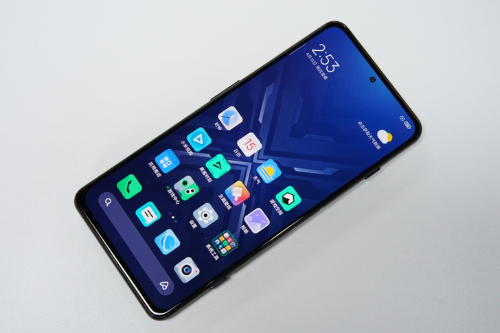 黑鲨4黑色 8GB+128GB,成色90新...