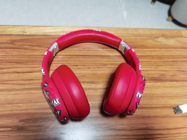 很新 因为买回来一直没怎么用 所以就低价出了