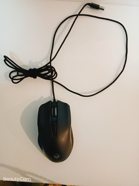 电脑卖了闲置鼠标便宜出了，送鼠标垫，可自提...