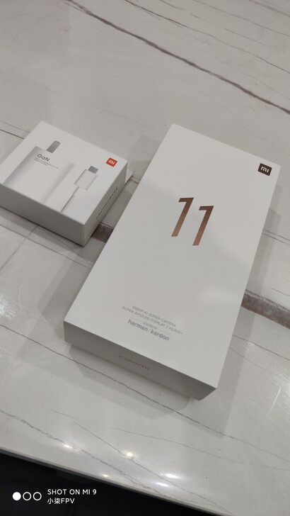 小米11蓝色  8+128    有充电器