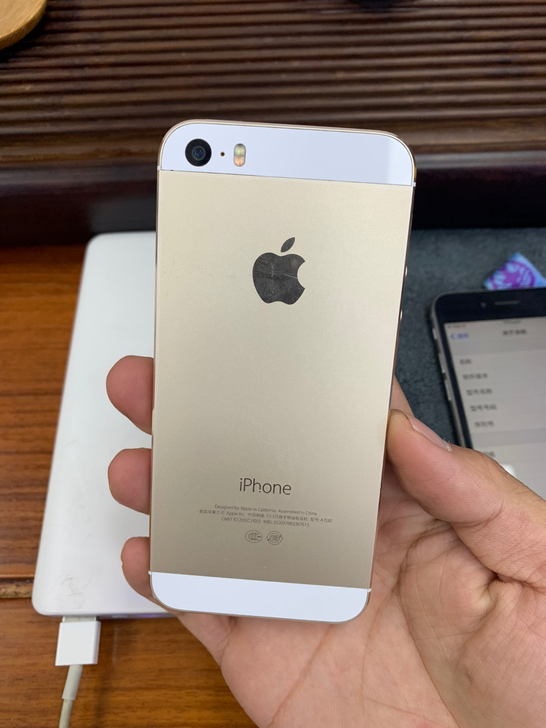 5s 型号1530 ，国行，双网4g，纯原...