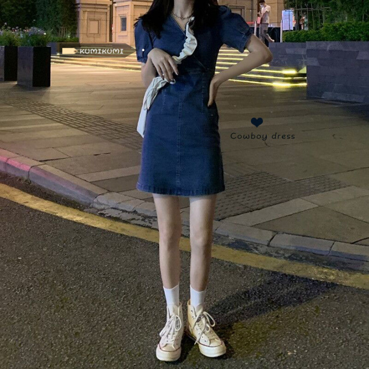 2021新款夏季复古V领短袖法式连衣裙女装...
