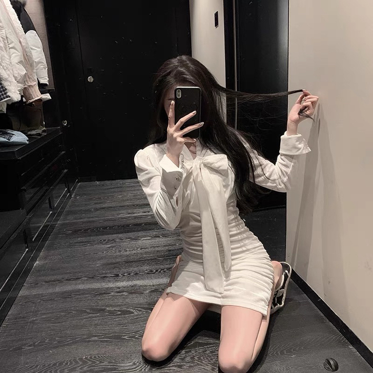 白色长袖丝绒收腰性感仙女裙