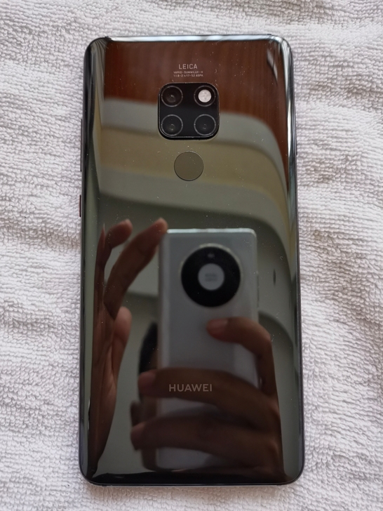 华为HUAWEI mate20