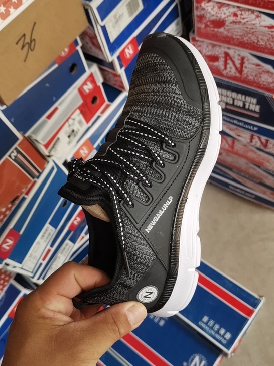新百伦领跑，37码，正品，69包邮