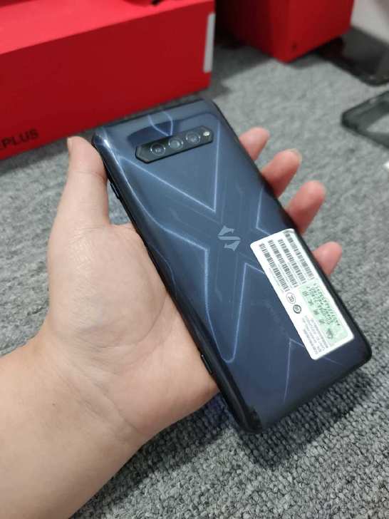 黑鲨4 12+128 黑色 成色新 870...