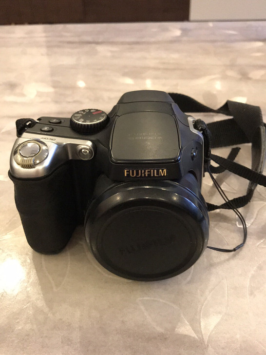 富士相机 型号8100fd