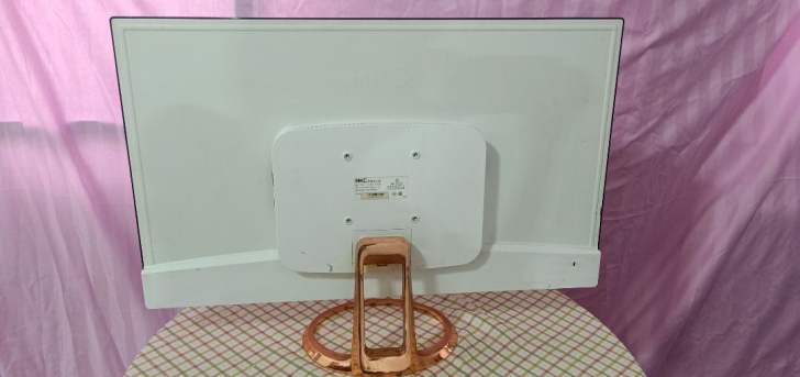 出32寸HKC显示器，直屏曲屏都有，60H...