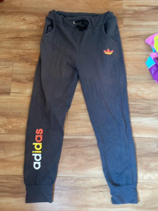 阿迪达斯adidas运动裤5元