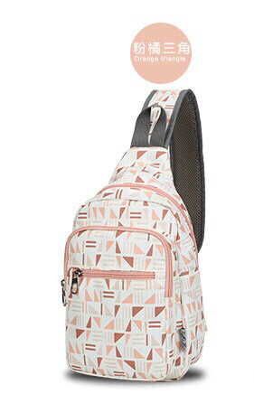 卡拉羊品牌，男女休闲斜挎包运动包 款式：胸...